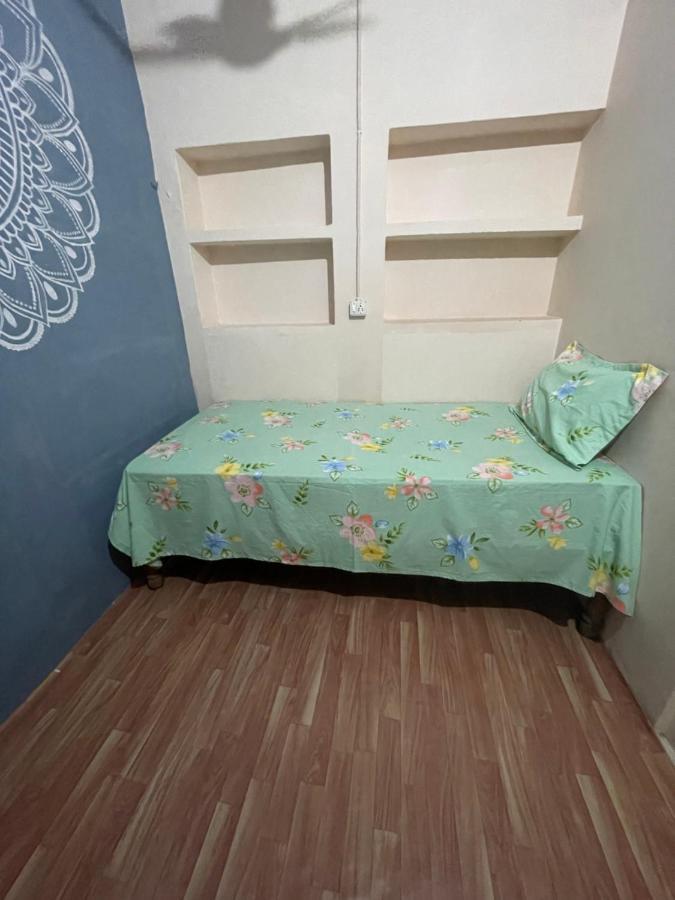 Indra Paying Guest House Bénarès Extérieur photo